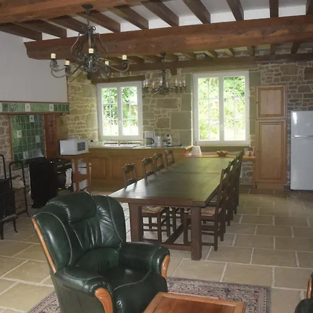 Le Vieux Pressoir De La Foret Auvray Dom wakacyjny